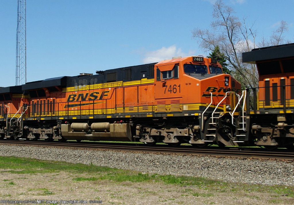 BNSF 7461